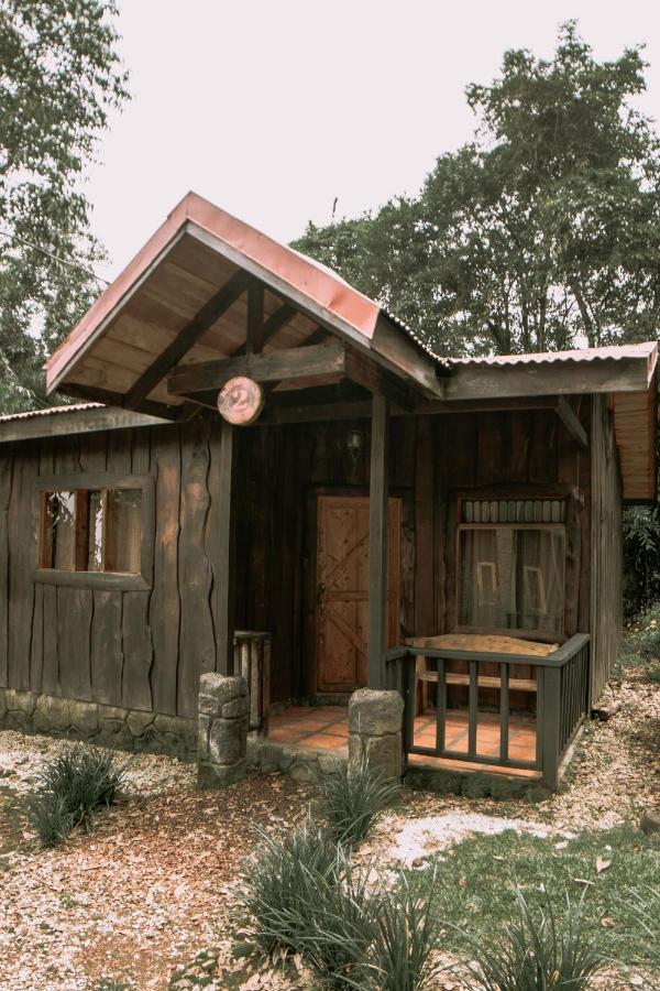 Chalet & Escondite De La Montana *