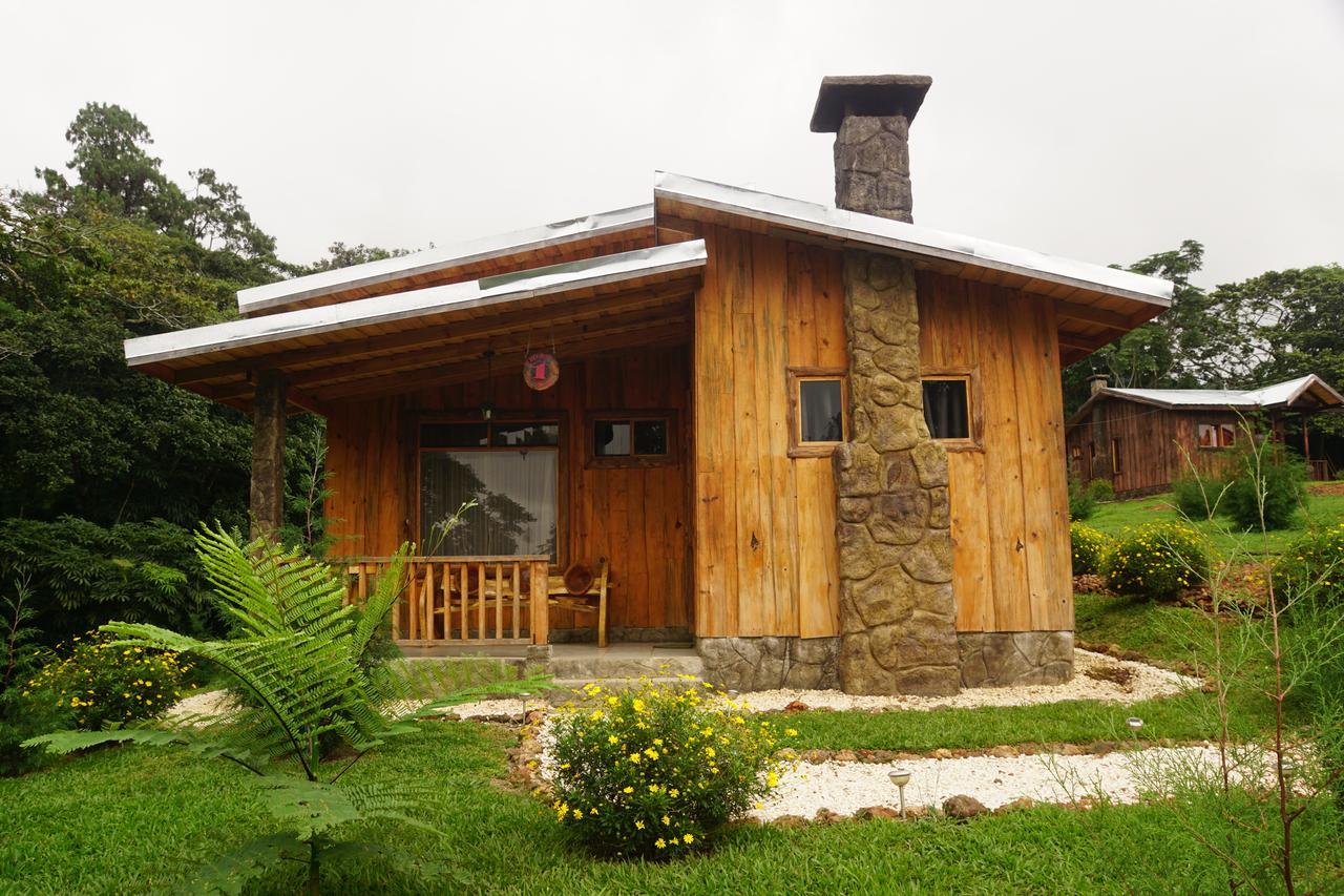 Chalet & Escondite De La Montana *